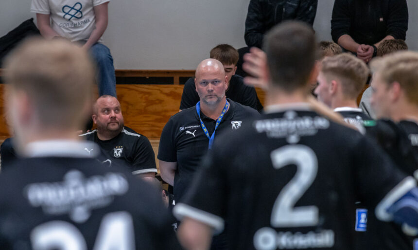 Egill Bjarni Friðjónsson)